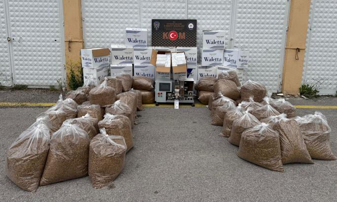 Kütahya’da makaron ve kaçak tütün operasyonu; 5 gözaltı