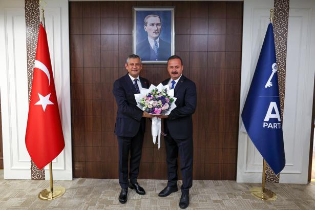 Özgür Özel, Anahtar Parti'yi ziyaret etti