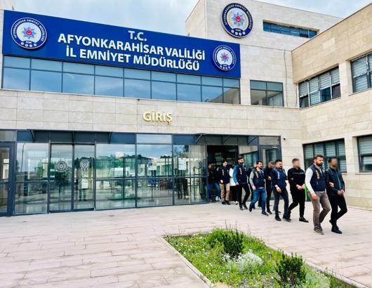 Dolandırıcılık operasyonuna 13 tutuklama