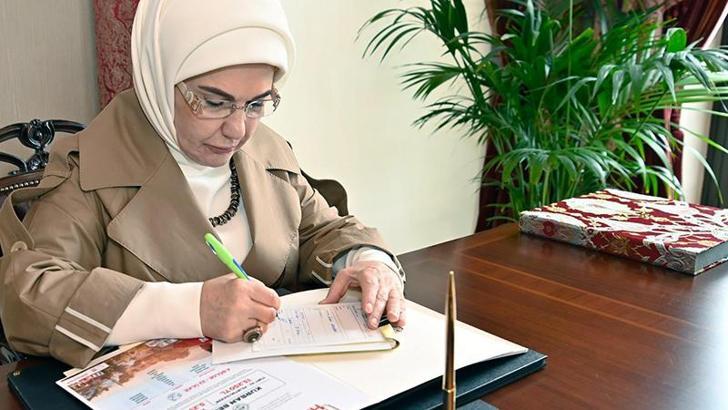 Emine Erdoğan, Türk Kızılay'a kurban bağışında bulundu