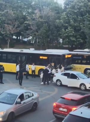 İstanbul - Sarıyer’de sürücülerin tekme tokat park yeri kavgası kamerada