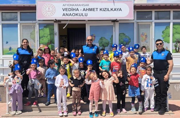 Anaokulu öğrencilerine polislik anlatıldı