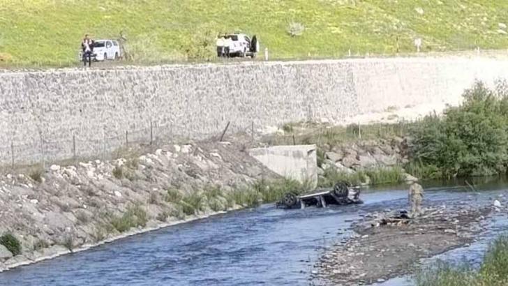 Dereye uçan otomobildeki çift ile çocukları öldü