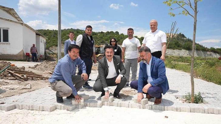 Yenişehir'in yolları, parke taşı yapım çalışmalarıyla konfora kavuşuyor