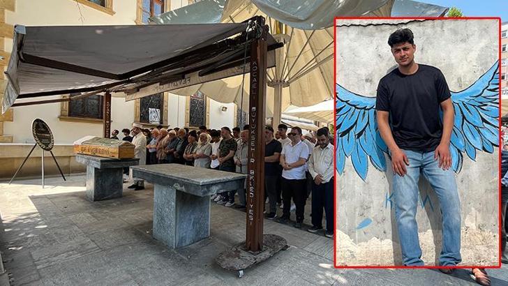 Motosiklet kazasında ölen Emre toprağa verildi