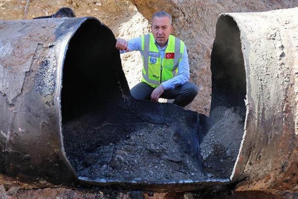 Sivas'ta su kesintisine neden olan boru arızası giderildi