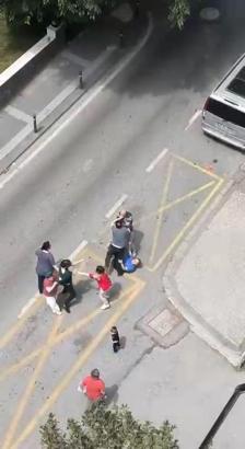 İstanbul- Kadıköy'de çocuğunun yanında eski eşi ve ailesini darbeden şüpheli yakalandı