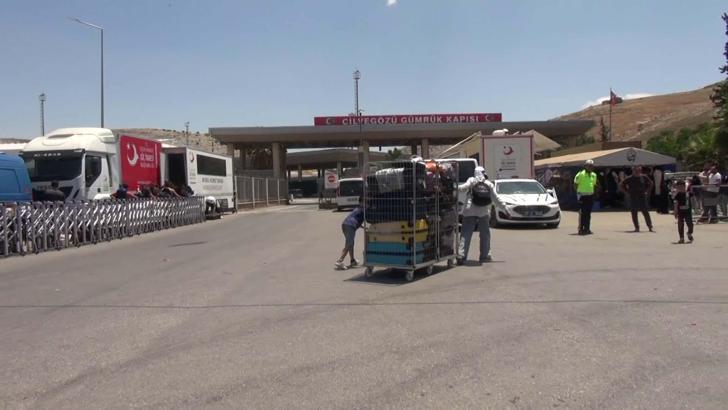 Cilvegözü’nde Suriyelilerin Kurban Bayramı yoğunluğu