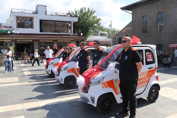 Elektrikli 3 araç tahsis edilen ‘Turizm polisi’ tarihi yerlerde devriye görevine başladı