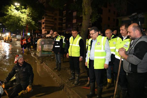 Başkan Genç: 548 personel ve 165 araçla sahadayız