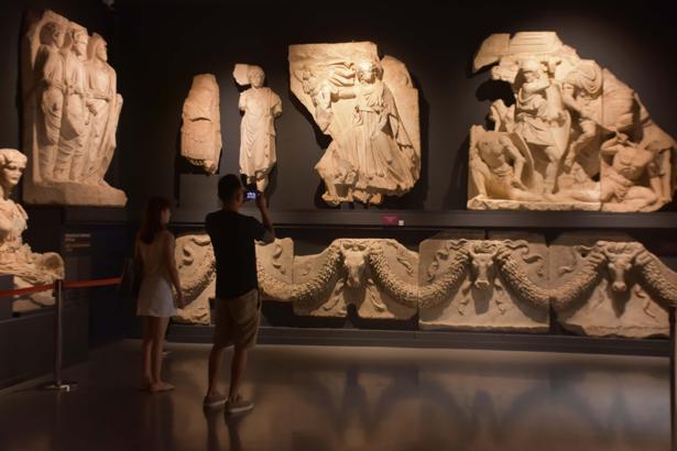 Efes Antik Kenti'nde gece müzeciliği başlıyor / Ek fotoğraflar