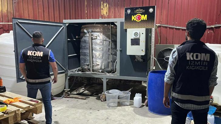 İzmir'de sahte içki operasyonu; 2 tutuklama