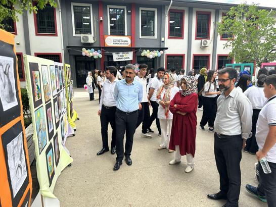 Diyarbakır'da lise öğrencilerinden resim sergisi