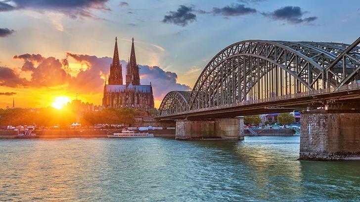 Almanya'da 2’nci Dünya Savaşı'ndan kalma 3 bombanın imhası için 20 bin kişi tahliye edildi