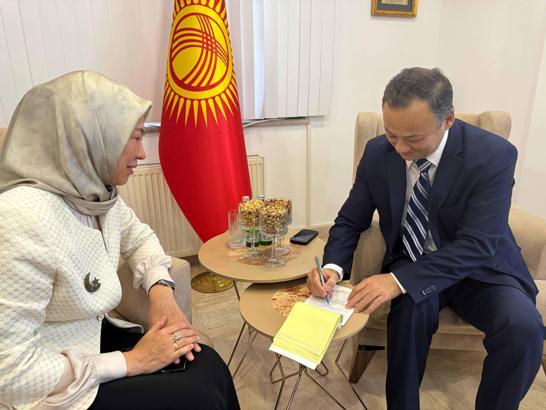 Büyükelçiler kurban vekaletlerini Türk Kızılay’a verdi