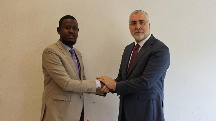 Bakan Işıkhan, Somali Çalışma ve Sosyal İşler Bakanı Adan ile görüştü