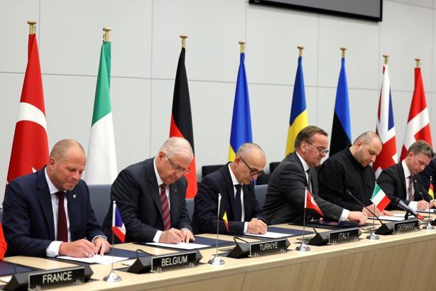 Bakan Güler, Brüksel'de ‘Elektromanyetik Harp Koalisyonu Niyet Mektubu İmza Töreni’ne katıldı