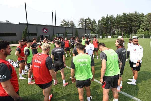 A Milli Futbol Takımı, ABD maçının hazırlıklarını sürdürdü