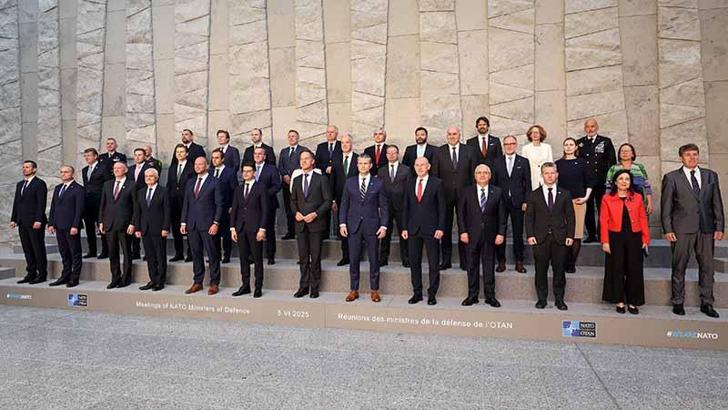 Bakan Güler, NATO Karargahı’ndaki aile fotoğrafı çekimine katıldı