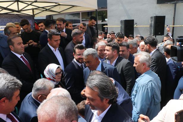 AK Parti'de bayramlaşma programı düzenlendi