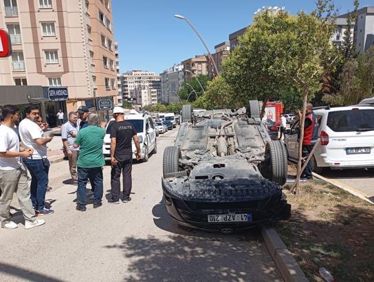 Mardin'de ters dönen otomobilin sürücüsü yaralandı