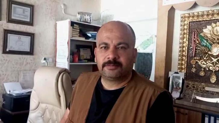 Avizenin monte edildiği kartonpiyerin altında kalmaktan saniyelerle kurtuldu