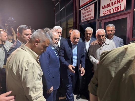 Diyarbakır’da 13 katlı apartmanda yangın paniği; Anne ve 3 çocuğu hayatını kaybetti (3)