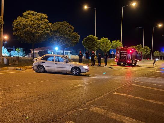 Sivas'ta iki otomobil çarpıştı: 5 yaralı