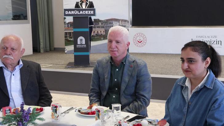 İstanbul- Vali Gül'den Darülaceze'ye bayram ziyareti