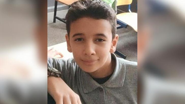 Okula gitmek için evden çıkan Burak'tan haber alınamıyor; çantası mahalle çıkışında bulundu