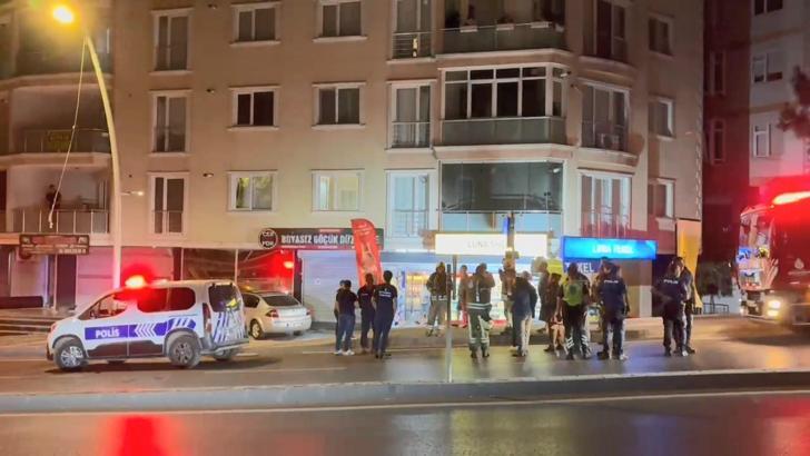 İstanbul- Beylikdüzü'nde dev ekrandaki alevleri gördü; yangın çıktı sanarak itfaiyeyi aradı