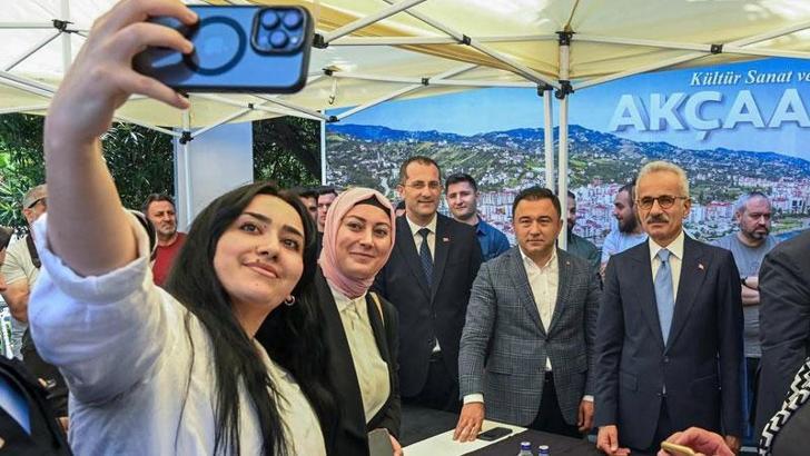 Bakan Uraloğlu: Bayram trafiğinde; olağanüstü bir durum yok, yoğunluk az