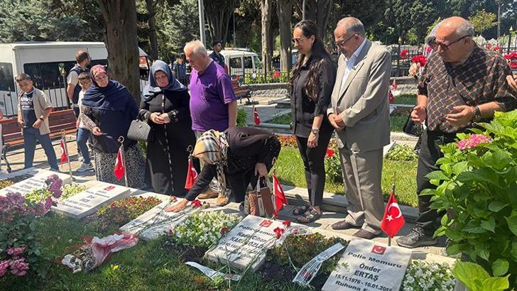 Vezneciler şehitleri terör saldırısının 9'ncu yılında anıldı