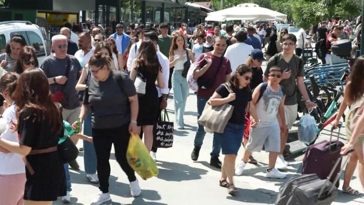 İstanbul - Bostancı İskelesi'nde bayram yoğunluğu