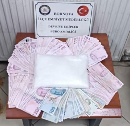 Üzerlerinden metamfetamin çıktı; 2 gözaltı