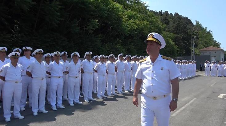 Oramiral Ercüment Tatlıoğlu, bahriyeliler ile bayramlaştı