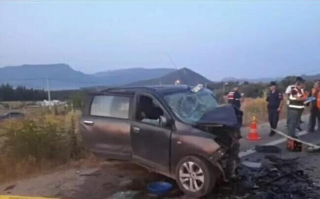 İzmir'de zincirleme kaza: 5 ölü, 2 yaralı