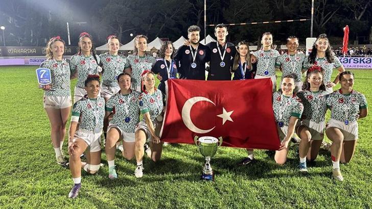Kadın 7’li Ragbi Milli Takımı namağlup şampiyon oldu