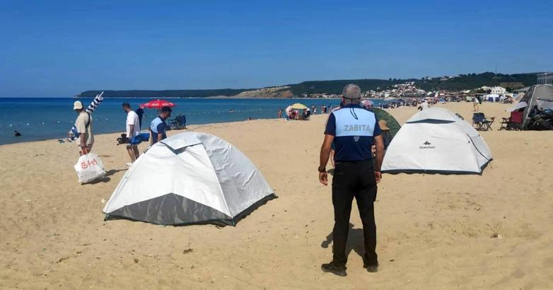 Saros Körfezi’nde sahillere izinsiz kurulan çadırlar kaldırıldı