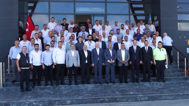 İstanbul- Vali Gül, İstanbul Havalimanı Taksiciler Kooperatifi'ni ziyaret etti