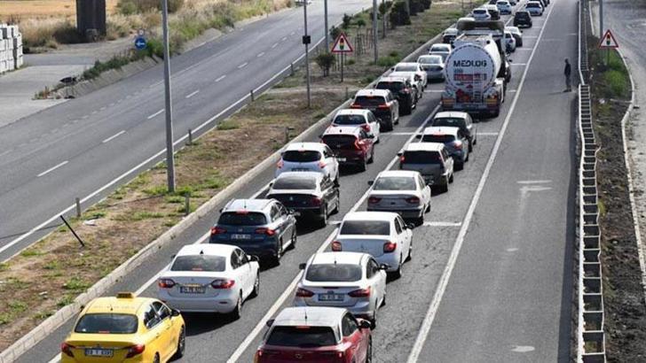 Kurban Bayramı dönüşünde trafikte yoğunluk
