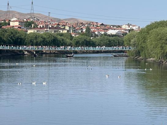 'Tahtalı Köprü'nün denge demiri kırıldı; yaya geçişi yapılamadı