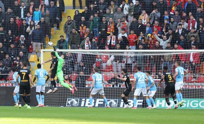 Trabzonspor’da transfer rüzgarı; Malheiro, Uğurcan ve Mendy’ye yoğun ilgi
