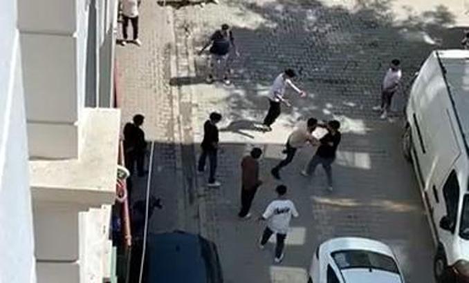 İstanbul - Esenyurt'ta bıçaklı sopalı alacak verecek kavgası: 1 yaralı