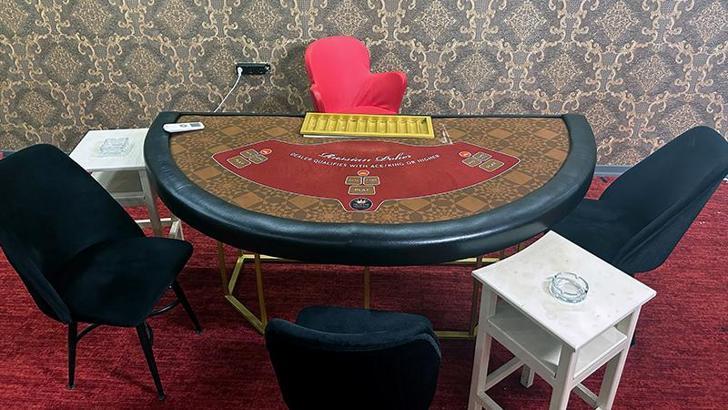 Okulun bitişiğinde kumarhaneye çevrilen iş yerine operasyonda 5 tutuklama