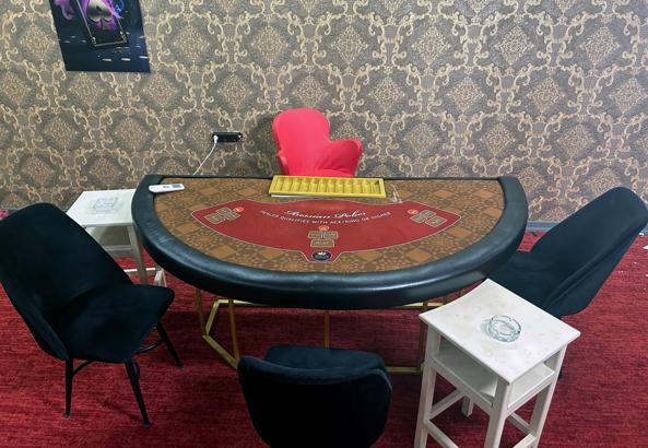 Okulun bitişiğinde kumarhaneye çevrilen iş yerine operasyonda 5 tutuklama