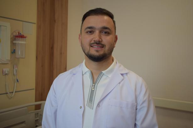 10 aylık bebeğin nefes borusuna şeker ambalajı kaçtı; operasyonla çıkarıldı