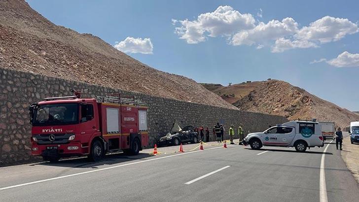 Siirt'te otomobil ile hafriyat kamyonu çarpıştı: 1 ölü, 4 yaralı