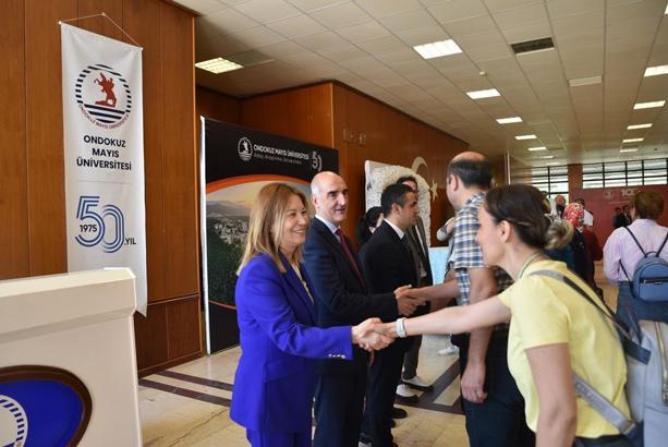 OMÜ üst yönetimi bayramlaşma töreninde personelle bir araya geldi