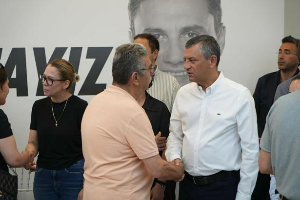 Ferdi Zeyrek, Manisa'da son yolculuğuna uğurlandı (4)